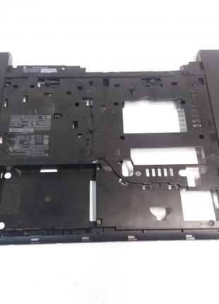 Нижня частина корпуса для ноутбука  hp probook 470 g0, 15.6", 723669-001, б/в. всі кріплення цілі.є три
