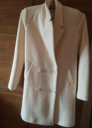 Нарядное белое пальто pimkie1 фото