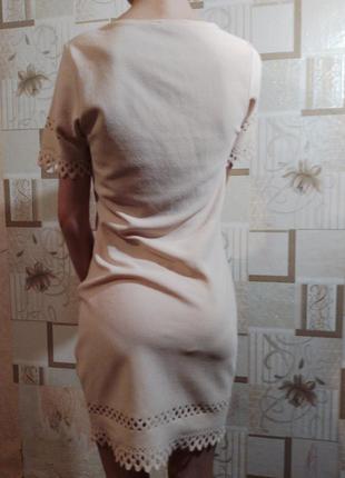 Ніжна сукня на вихід з адурним витинанням3 фото
