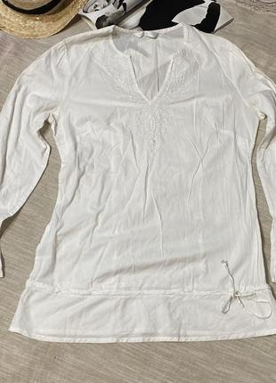 Шикарная белая хлопковая блуза (туника) декорирована вышивкой и бусинками1 фото