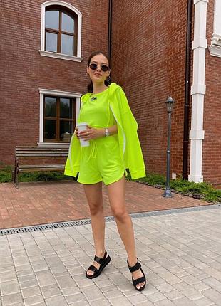 Костюм тройка