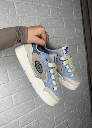 Жіночі кросівки adidas adi2000