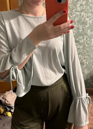 Блуза с шикарными рукавами1 фото