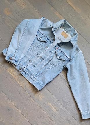 Куртка джинсовая  винтажная levis размер s унисекс