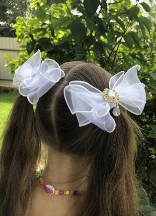 Бантики з органзи, білі банти в школу на 1 вересня, пишний білий бант, бантики для першокласниці, банти з органзи, білі бантики для школи