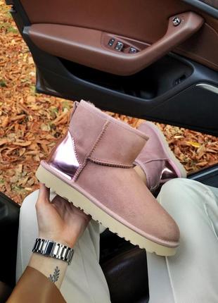 Рожеві жіночі уггі ugg classic mini ii metallic new сутінки