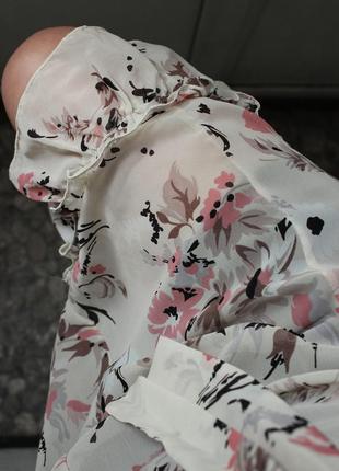 Милое воздушное платье в цветочный принт5 фото