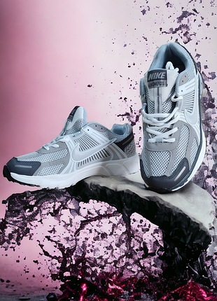 Nike zoom vomero 5 6