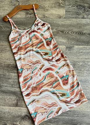 Трендовое, фирменное платье, xs