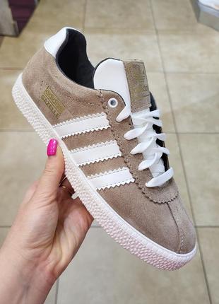 Кожаные кроссовки adidas gazelle бежевые 9416403 фото