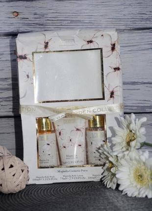 Набір косметичка з трьома засобами для ванни the garden collection magnolia cosmetic1 фото