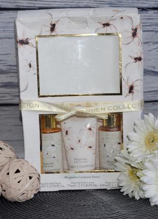 Набір косметичка з трьома засобами для ванни the garden collection magnolia cosmetic3 фото