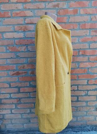 Лёгкое пальто  из буклированного текстиля, гладкая подкладка.4 фото