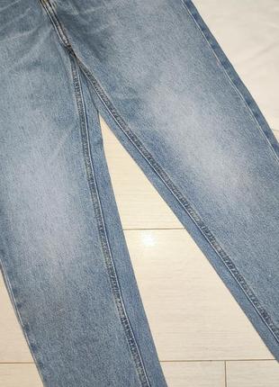 Фирменные джинсы zara mom fit.4 фото