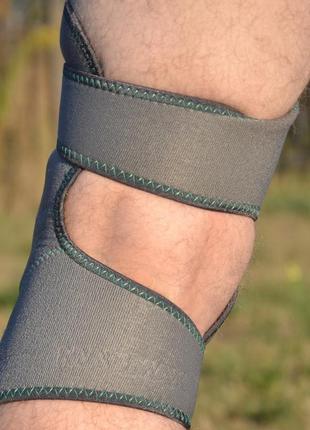 Наколінник madmax mfa-295 zahoprene universal knee support dark grey/green (1шт.)9 фото