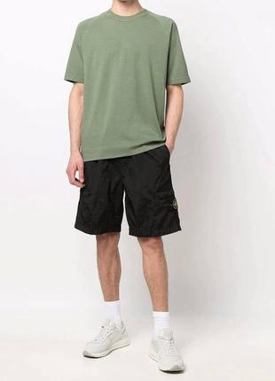 Нейлоновые шорты stone island nylon metal7 фото