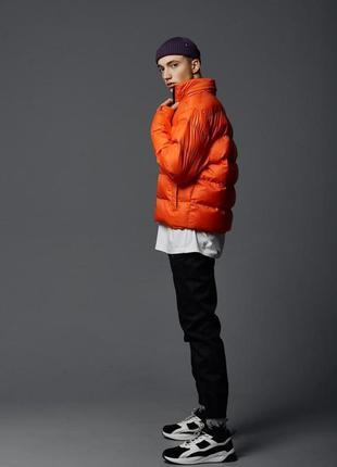 Короткая весенняя куртка-пуховик holla оранжевая6 фото