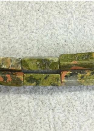 Бусы без застёжки унакит
