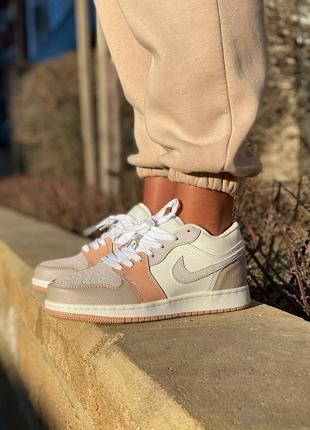 Женские кроссовки nike air jordan retro 1 low beige white скидка sale &lt;unk&gt; smb