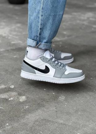 Женские кроссовки nike air jordan retro 1 low white smoke grey скидка sale <unk> smb