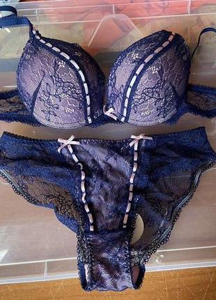 Комплект женского белья lora iris 6383, бюст пуш ап и трусики3 фото