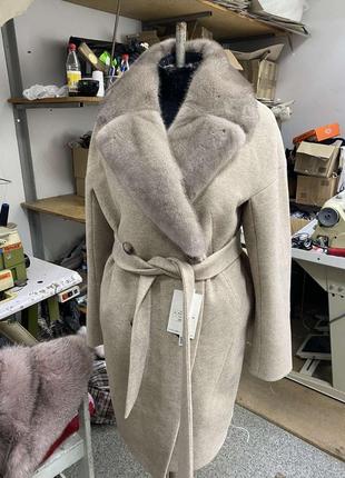Шикарне пальто з коміром з норки 42-58 розміри1 фото