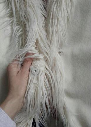 Полупальто с длинным меховим воротником, цвет белый/молочный5 фото