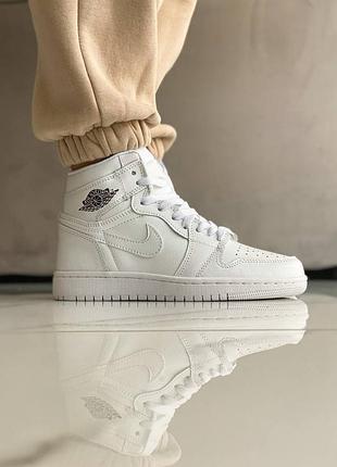 Женские кроссовки nike air jordan 1 retro high white скидка sale &lt;unk&gt; smb