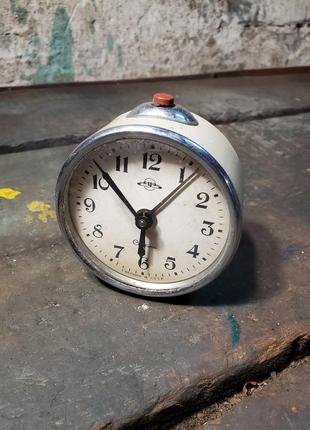 Часы будильник механические настольные часы будильник ссср9 фото