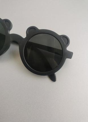 Дитячі сонячні окуляри ведмежата чорні2 фото