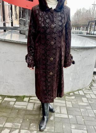 Плащ пальто жіноче шкіряне натуральне коричневе з капюшоном і хутром норки1 фото