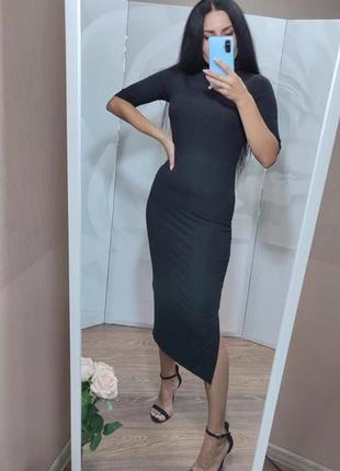 Черное облегающее платье-миди h&amp;m в рубчик1 фото