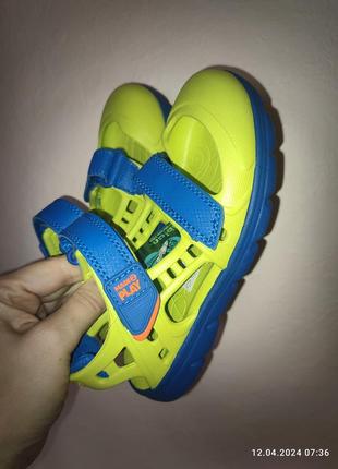 Босоножки stride ride crocs