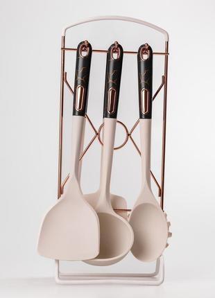 Набор кухонных принадлежностей на подставке 6 штук кухонные аксессуары бжевый с черной ручкой