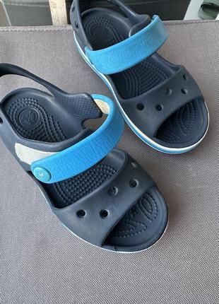 Босоножки crocs