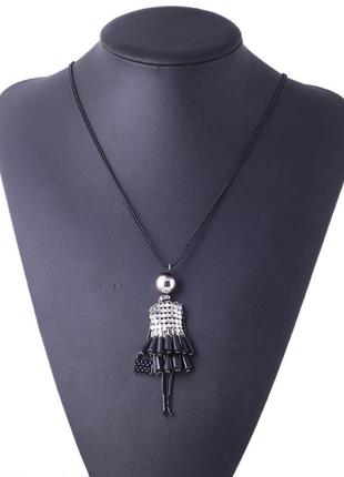 Модное ожерелье с кулоном