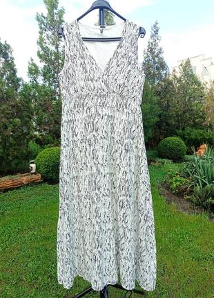 Длинное белое платье с черными очками из натуральной ткани5 фото