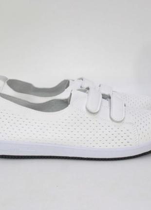 Білі кросівки кеді на двох липучках3 фото