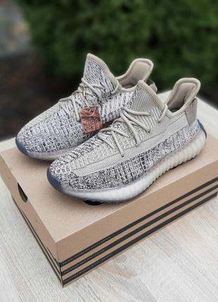 Женские текстильные кроссовки adidas yeezy 350 v2 адидас изи буст 350 распродаж5 фото