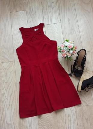 Короткое красное платье2 фото