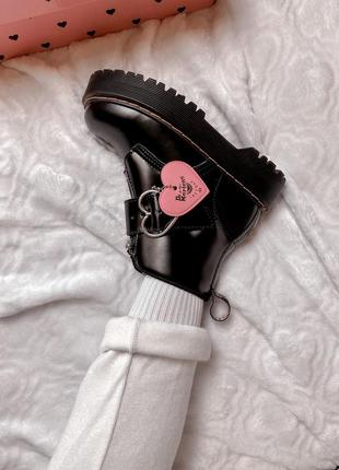 Женские ботинки dr.martens x lazy oaf4 фото