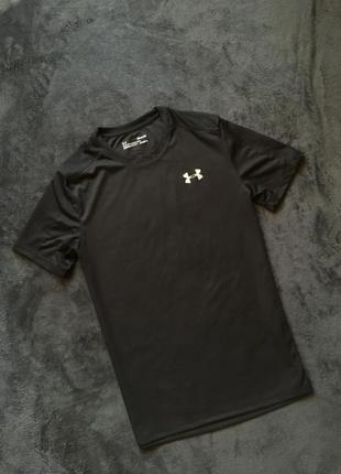 Футболка under armour