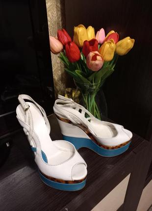 Gucci босоніжки на високій платформі