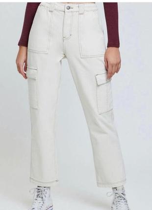 Молочні  джинси в стилі карго bdg