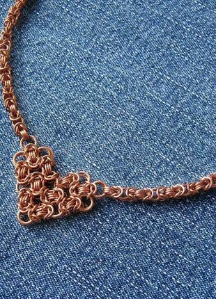 Плетеное колье цепочка сердечко из меди. кольчужное византийское плетение.1 фото