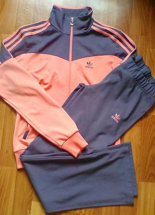 Спортивний костюм adidas