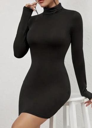 Чорна сукня с довгим рукавом1 фото