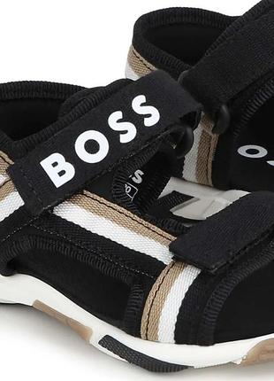 Босоніжки boss