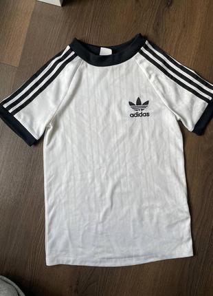 Футболка подростковая белая футболка адидас adidas1 фото
