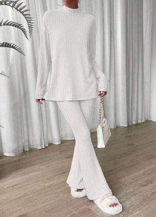 Костюм з широким рубчиком